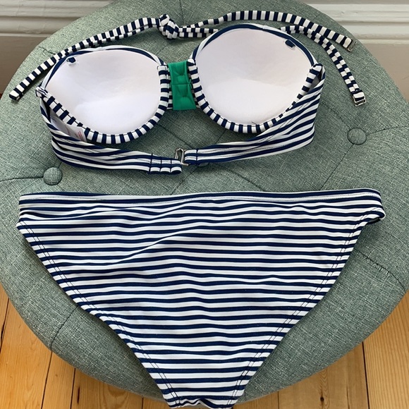 Bikini with Detachable Straps - Picture 3 of 6